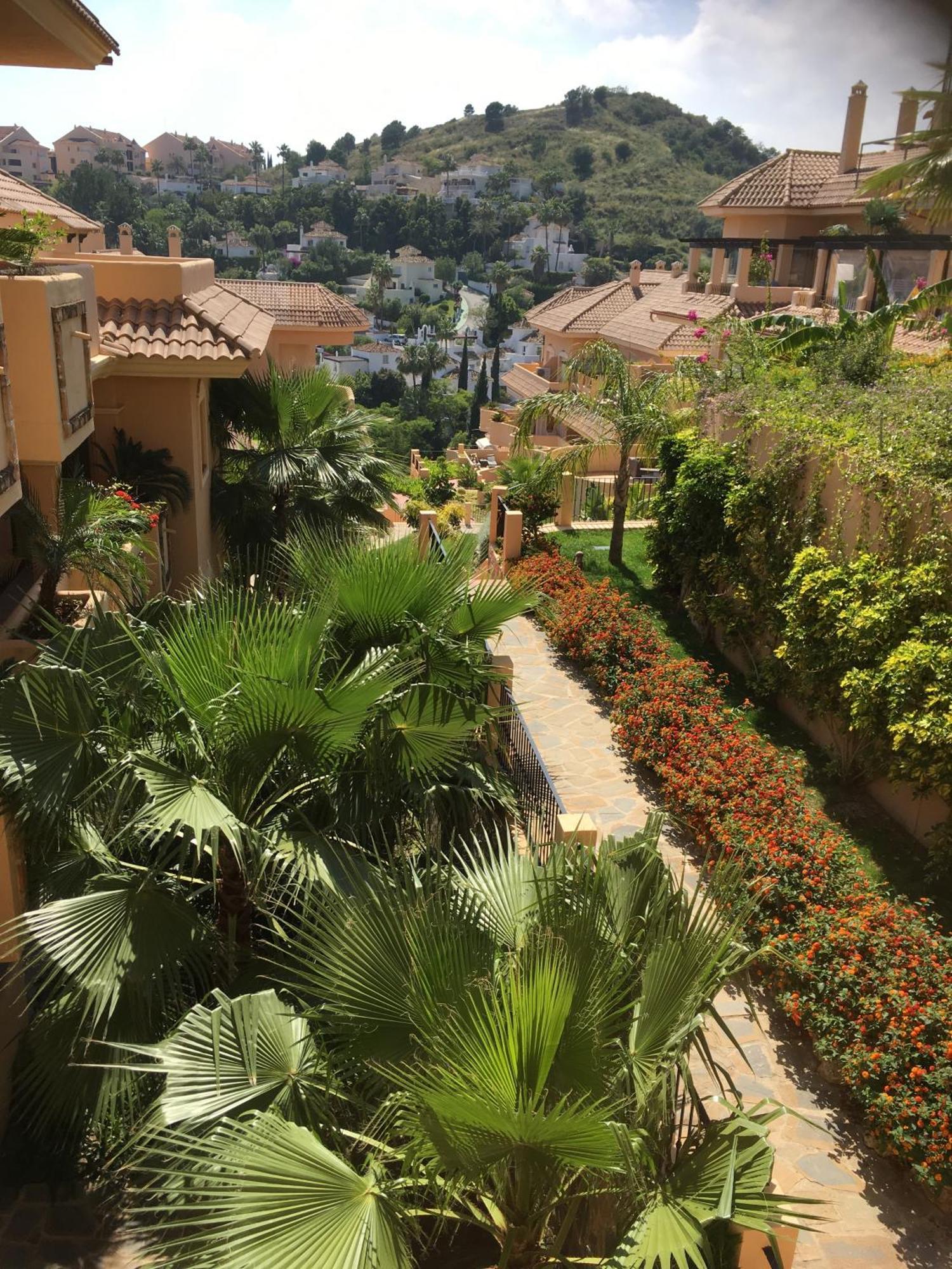 Aloha Hill Club Lluxury 5 Star Golf Resort Near Puerto Banus And Marbella Exterior foto