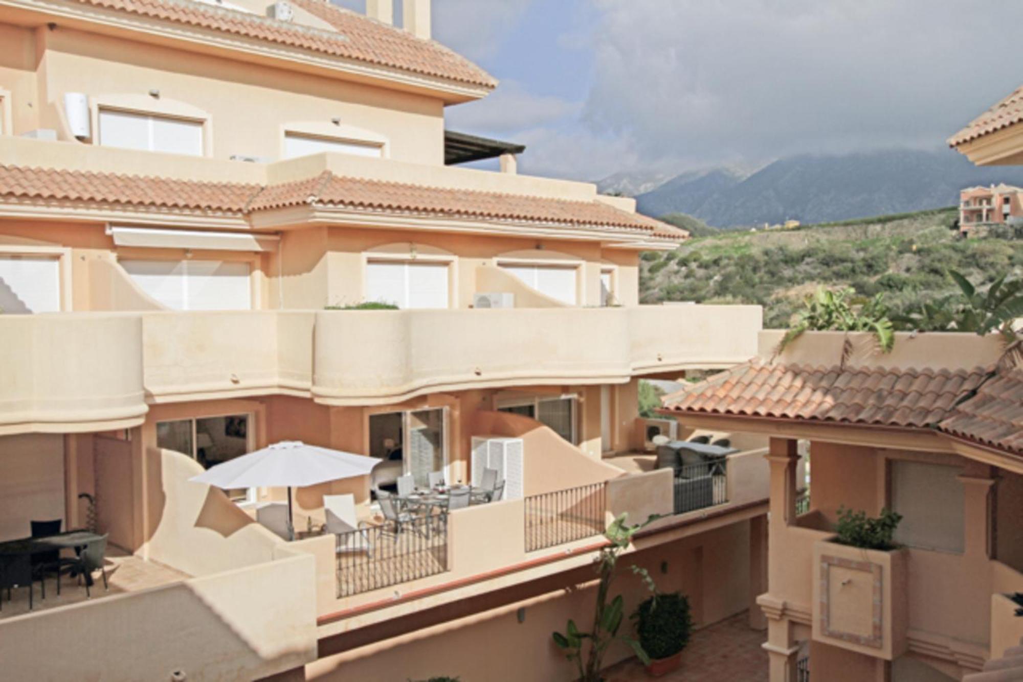 Aloha Hill Club Lluxury 5 Star Golf Resort Near Puerto Banus And Marbella Exterior foto